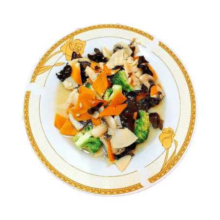 Mâncarea călugărilor, un preparat vegetarian autentic cu legume proaspete, și ciuperci, servit la restaurantul Jin Ding din Sector 2, București. Preț 38 LEI/300g.